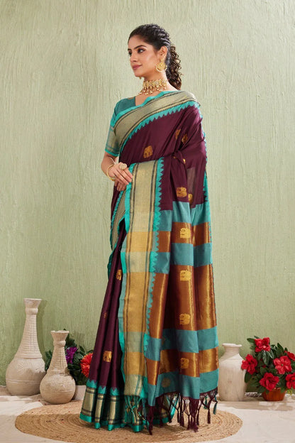 Traditional Kanjivaram Silk Saree with Elegant Checked Zari Design