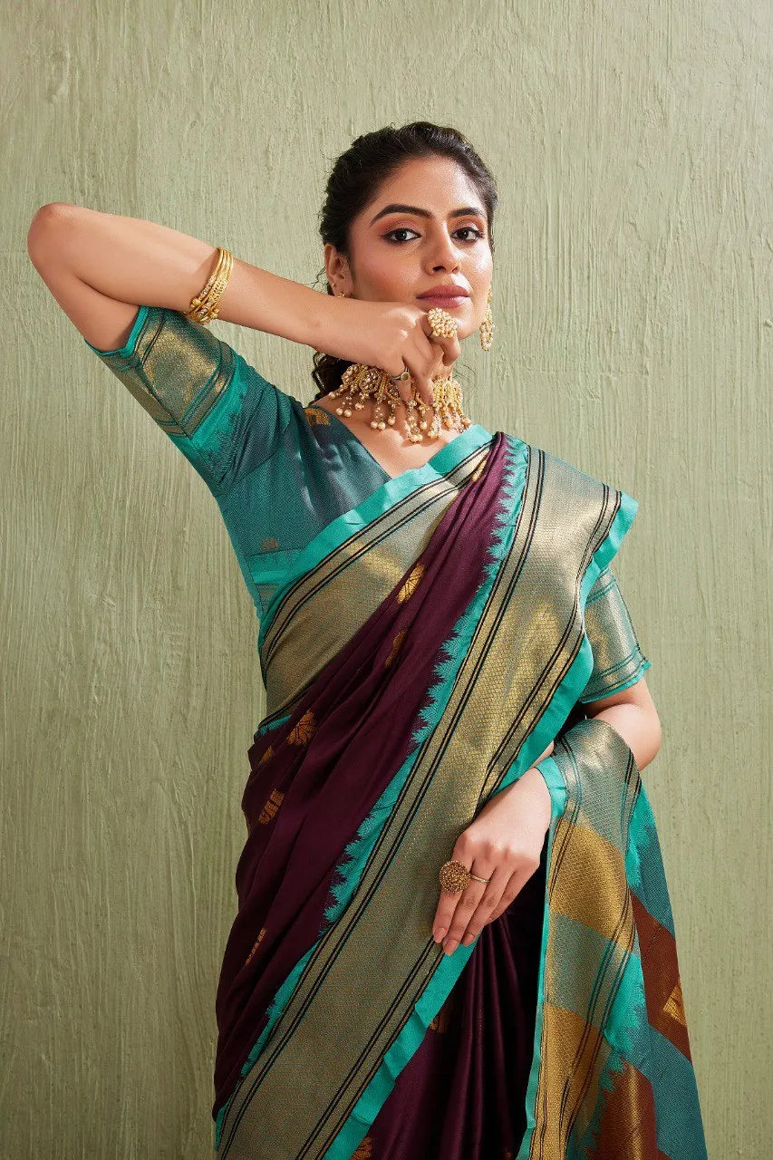 Traditional Kanjivaram Silk Saree with Elegant Checked Zari Design