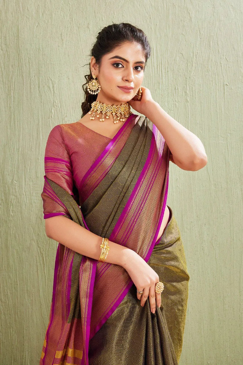 Traditional Kanjivaram Silk Saree with Elegant Checked Zari Design