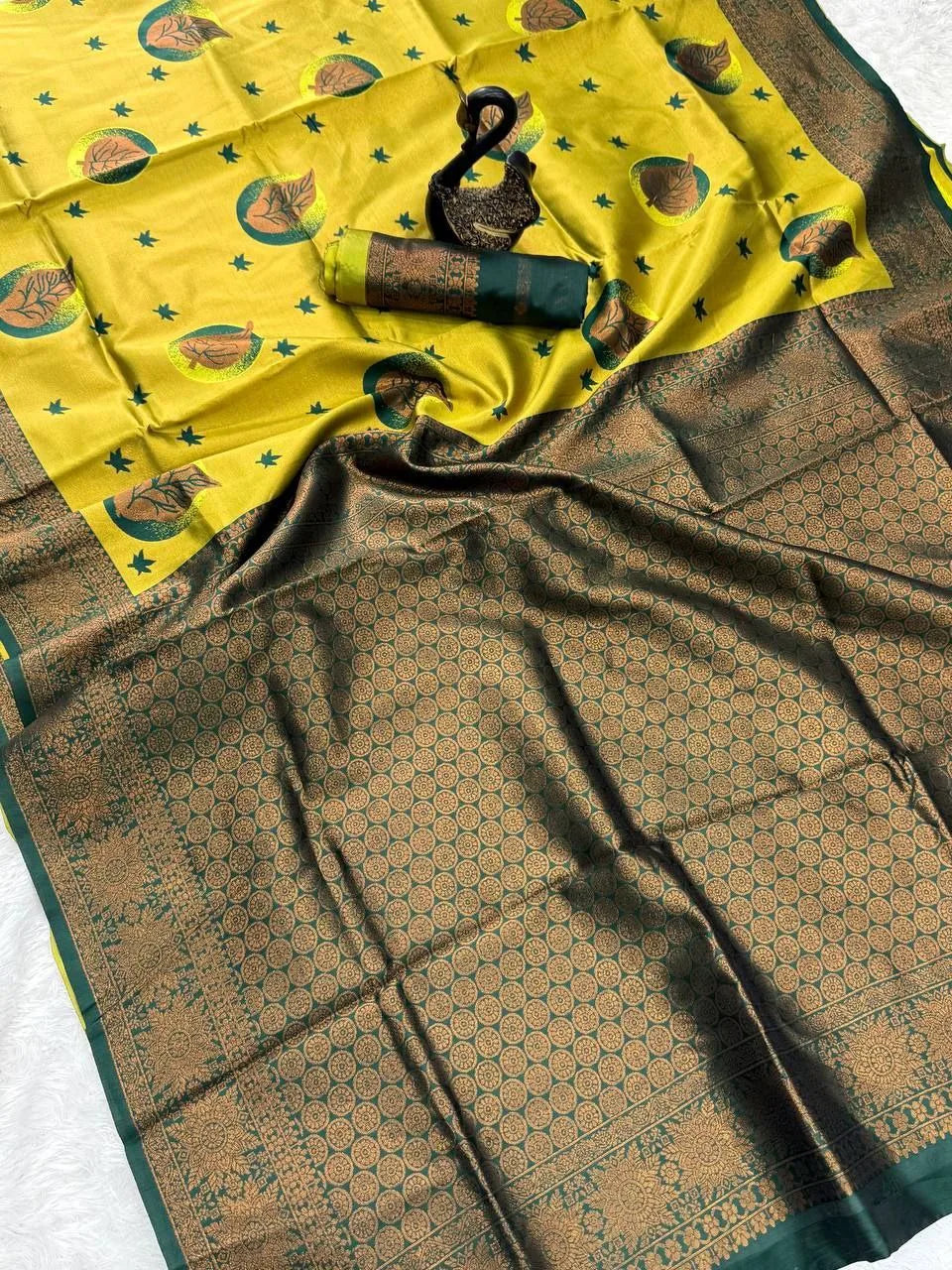 Classic Handwoven Silk Saree for Wedding & Celebrations