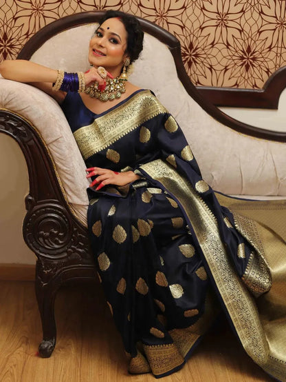 Elegant Navy Blue Kanjivaram Silk Saree with Rich Border