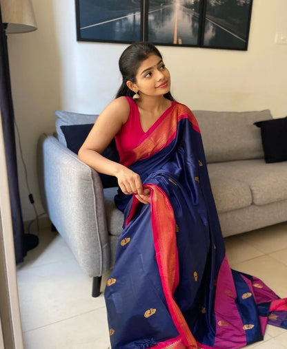 Graceful Silk Saree with Contrast Zari Border