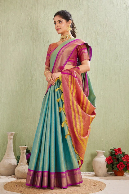 Traditional Kanjivaram Silk Saree with Elegant Checked Zari Design