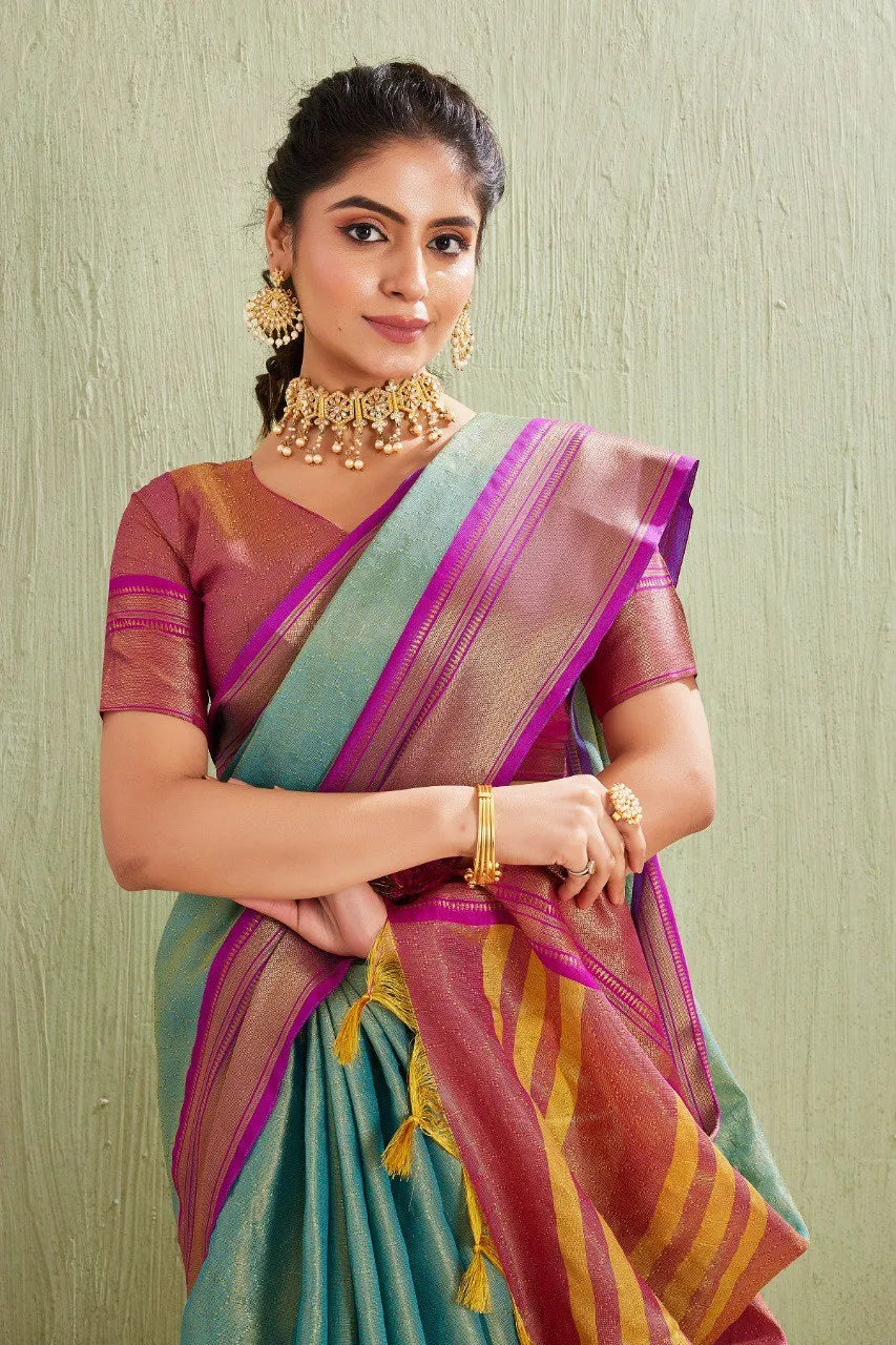 Traditional Kanjivaram Silk Saree with Elegant Checked Zari Design