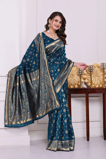 Traditional Banarasi Silk Saree with Luxurious Golden Detailing