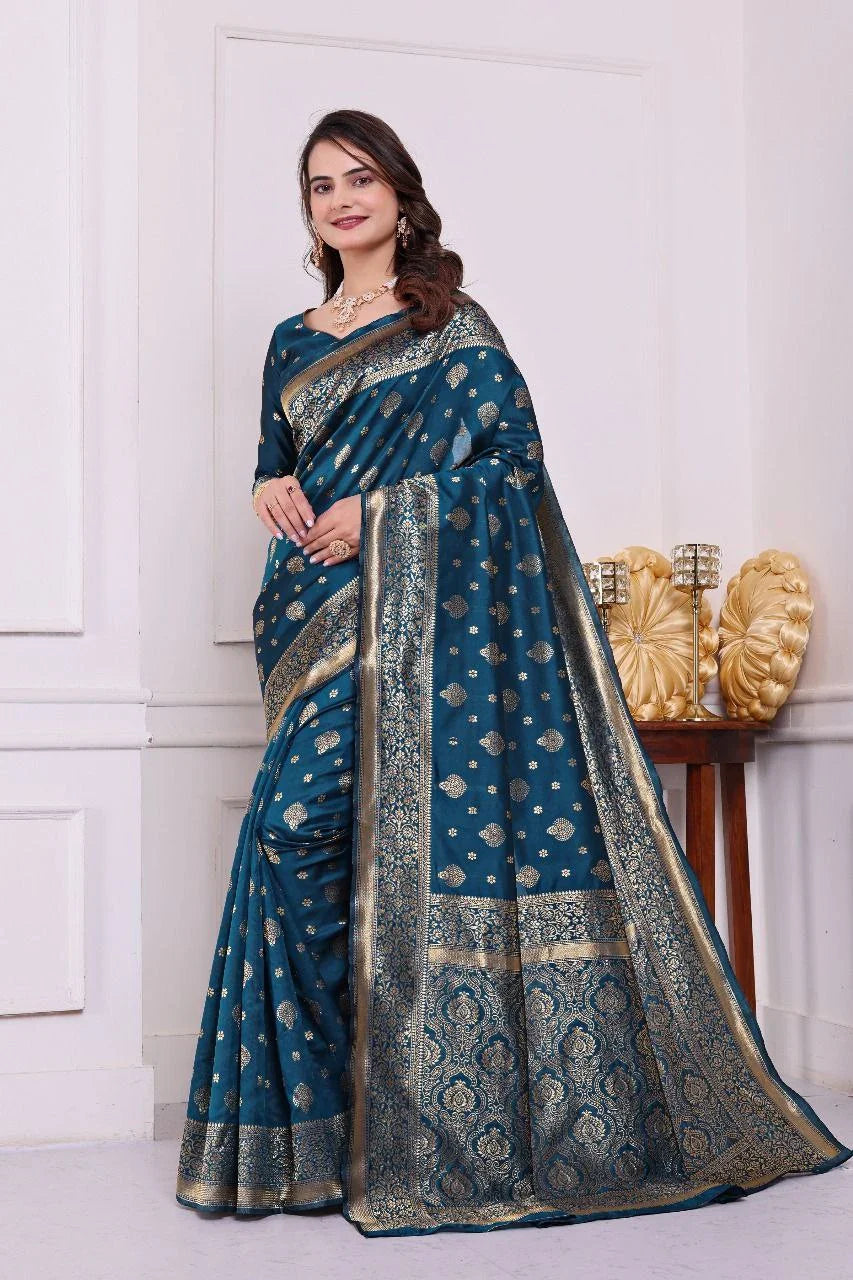Traditional Banarasi Silk Saree with Luxurious Golden Detailing