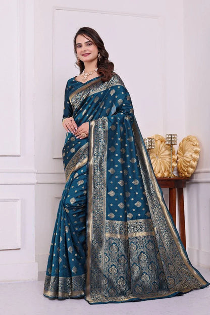 Traditional Banarasi Silk Saree with Luxurious Golden Detailing