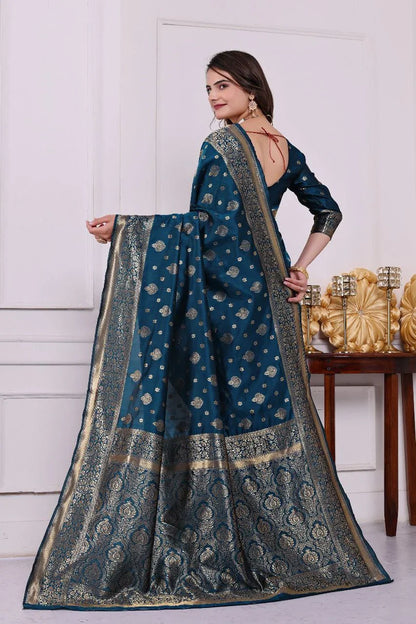 Traditional Banarasi Silk Saree with Luxurious Golden Detailing