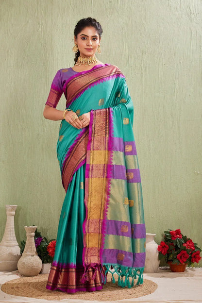 Traditional Kanjivaram Silk Saree with Elegant Checked Zari Design